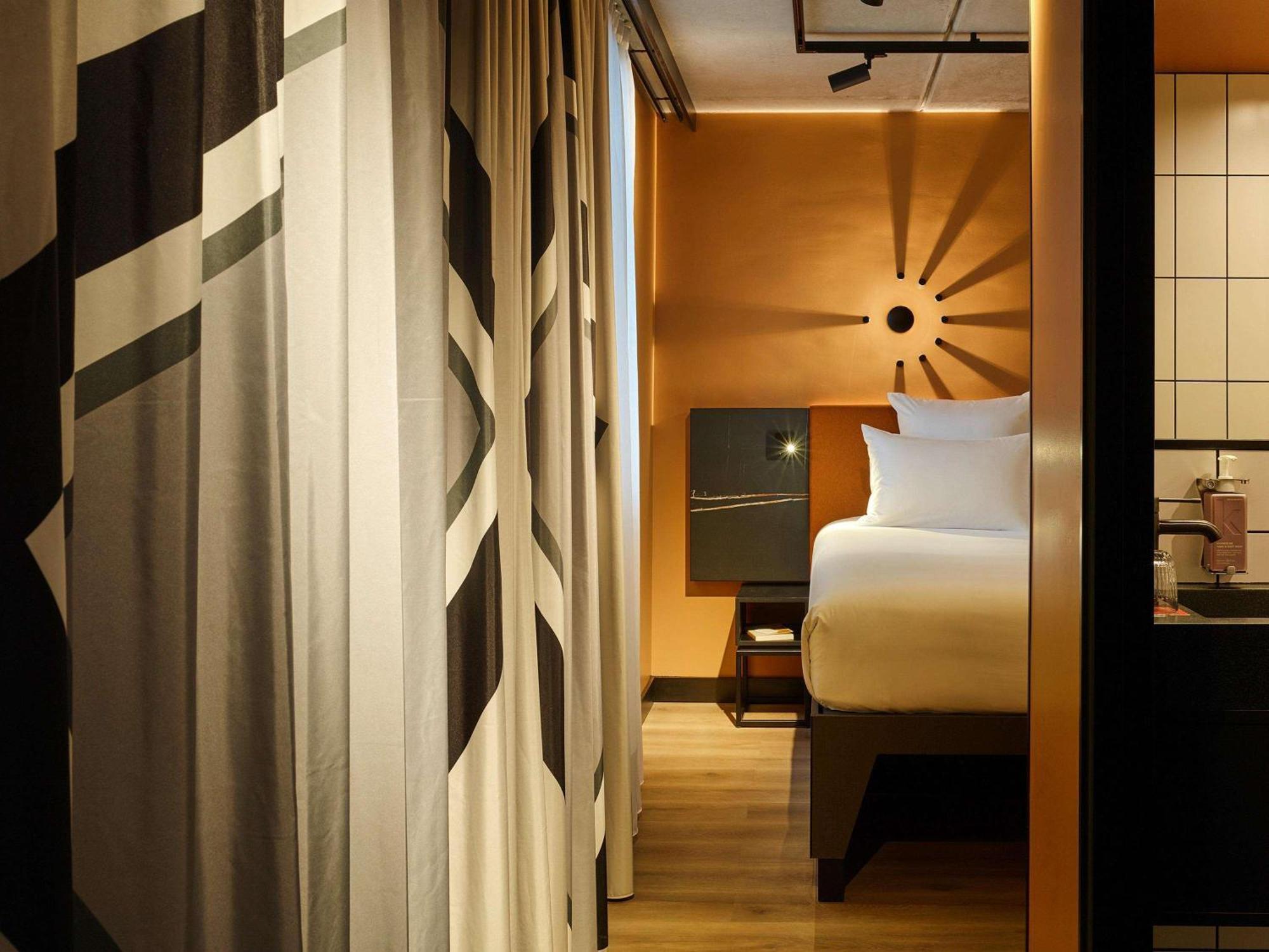 Tribe Paris Saint Ouen Hotel Exterior photo